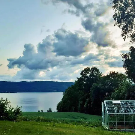 Randsfjord House ゲストハウス Gran