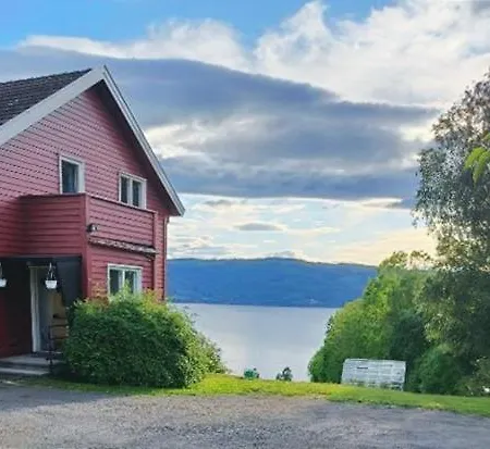 Randsfjord House ゲストハウス Gran